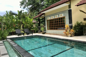 Penginapan My Flower Homestay Air Sanih